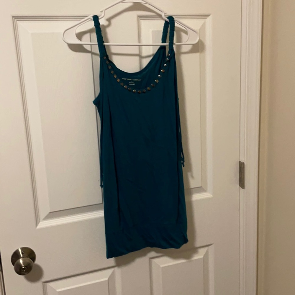 GUC women’s size small tank